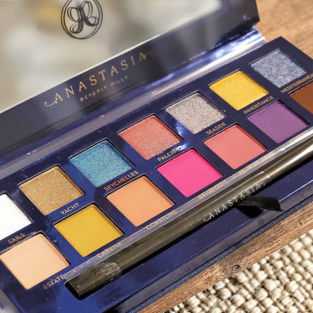 ANASTASIA - 14  Eyeshadow Palette - Riviera - New - Colorful - New